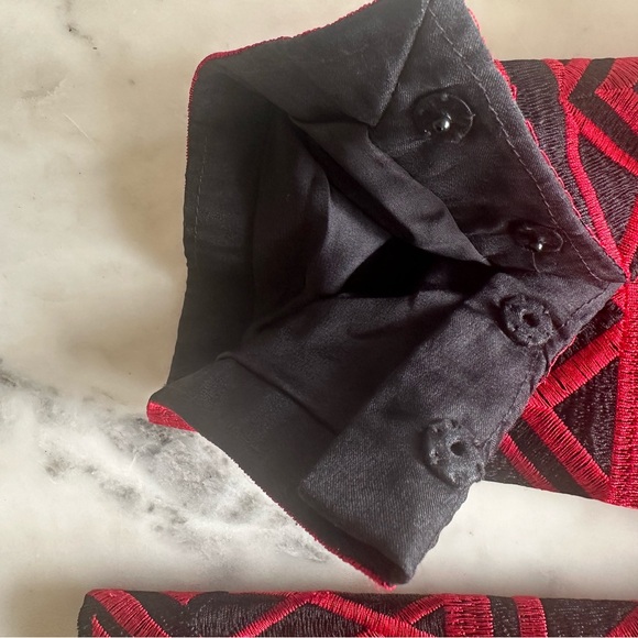 Alice + Olivia Christian Red Black Embroidered Silk Blazer geometric pattern M - Picture 13 of 14